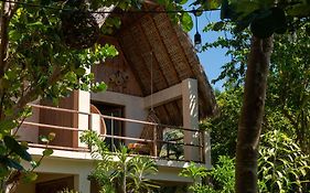 Casa Mariposa Beach Hotel